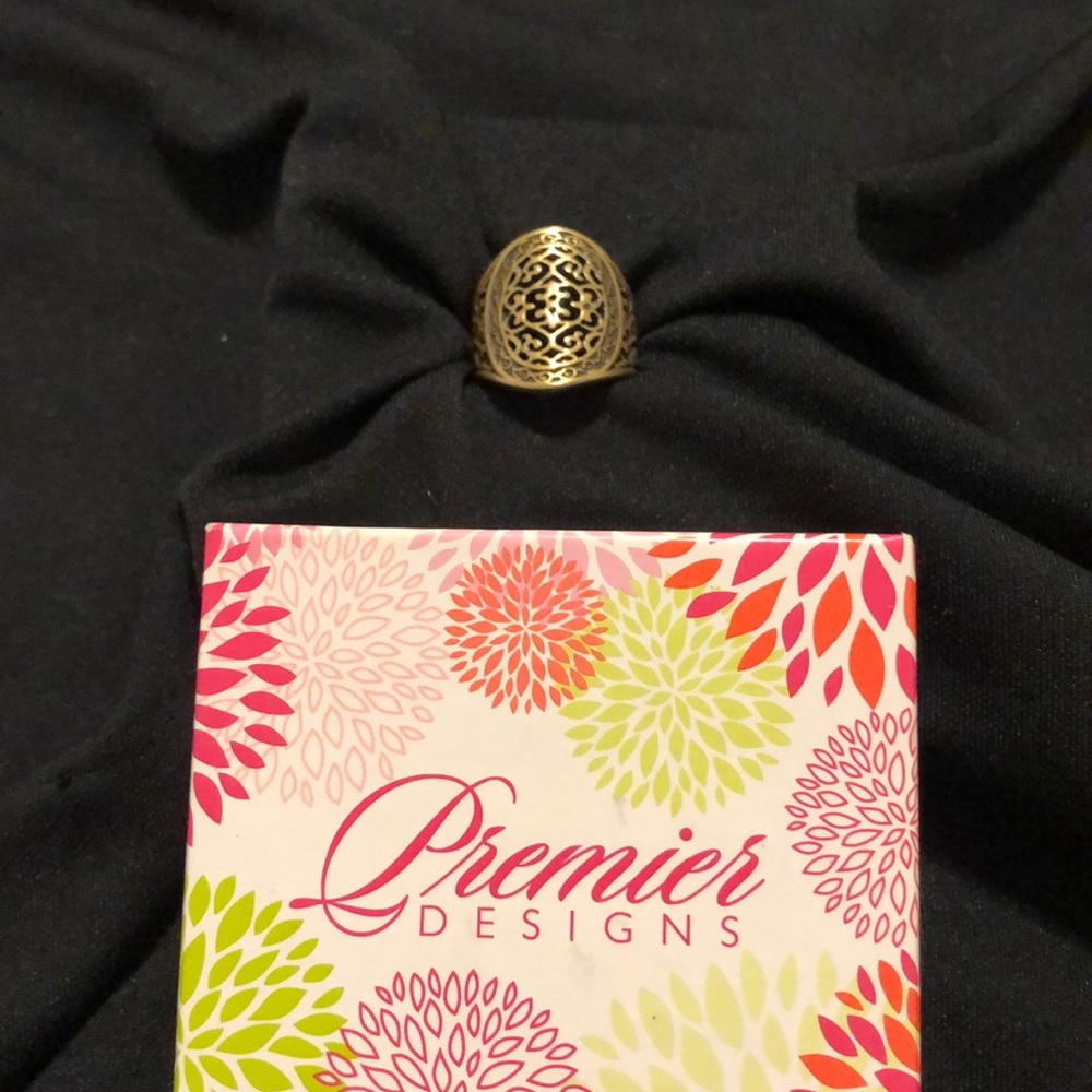 Premier Designs Jasmine Ring